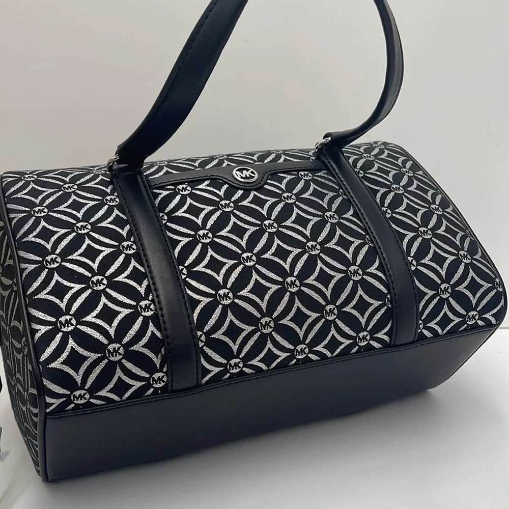 MICHAEL KORS JST TRAVEL MEDIUM DUFFLE SATCHEL SHOULDER CROSSBODY BAG MK BLACK